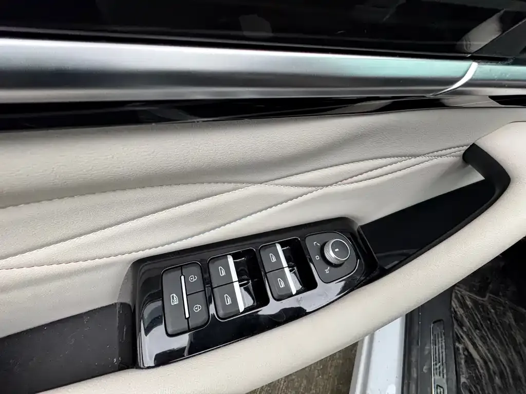 Geely Xingyue L 2023 из CN, фото 7