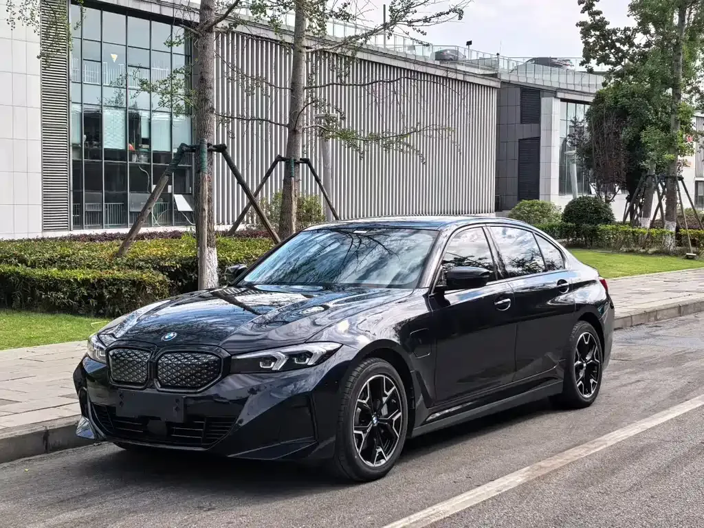 BMW i3 — фото 1