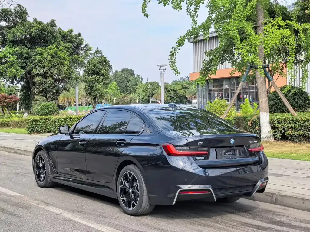BMW i3 — фото 9