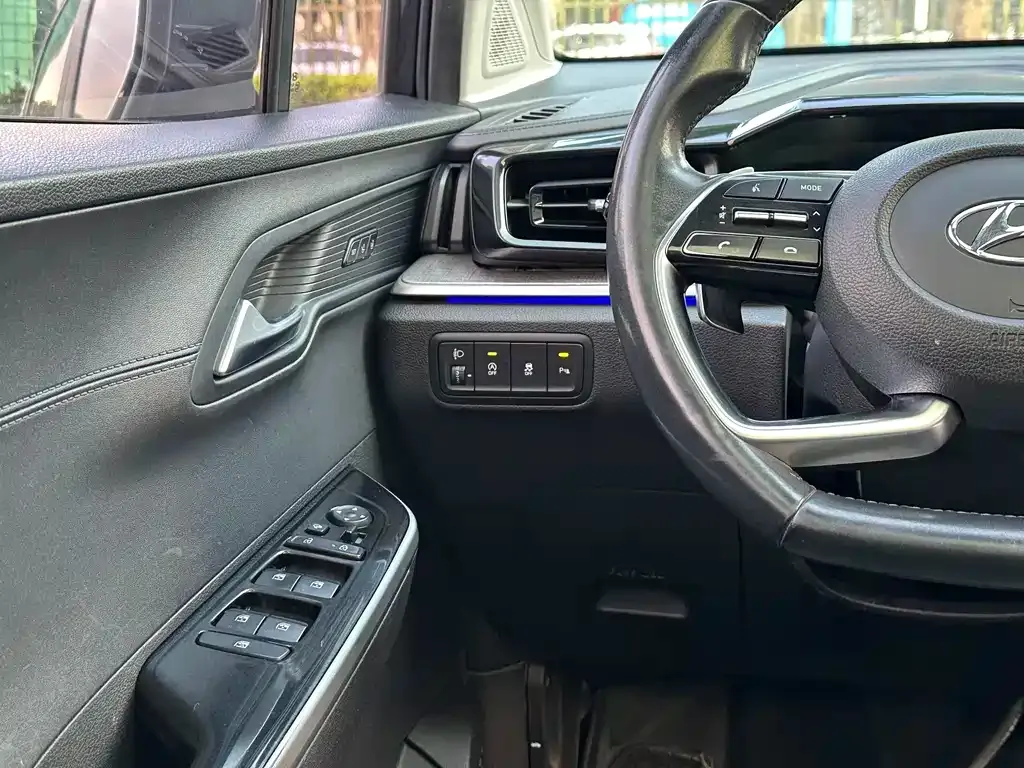 Hyundai Custo — фото 2