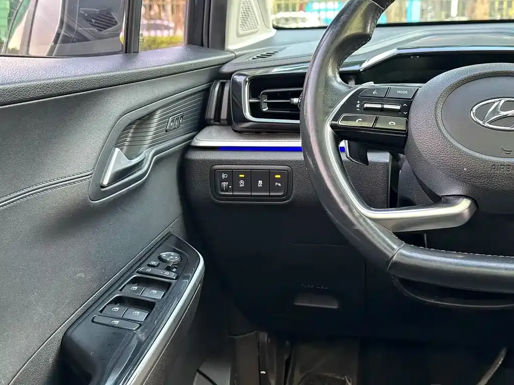 Hyundai Custo — фото 4
