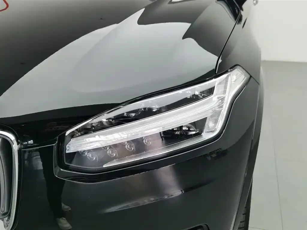 Volvo XC90 — фото 4