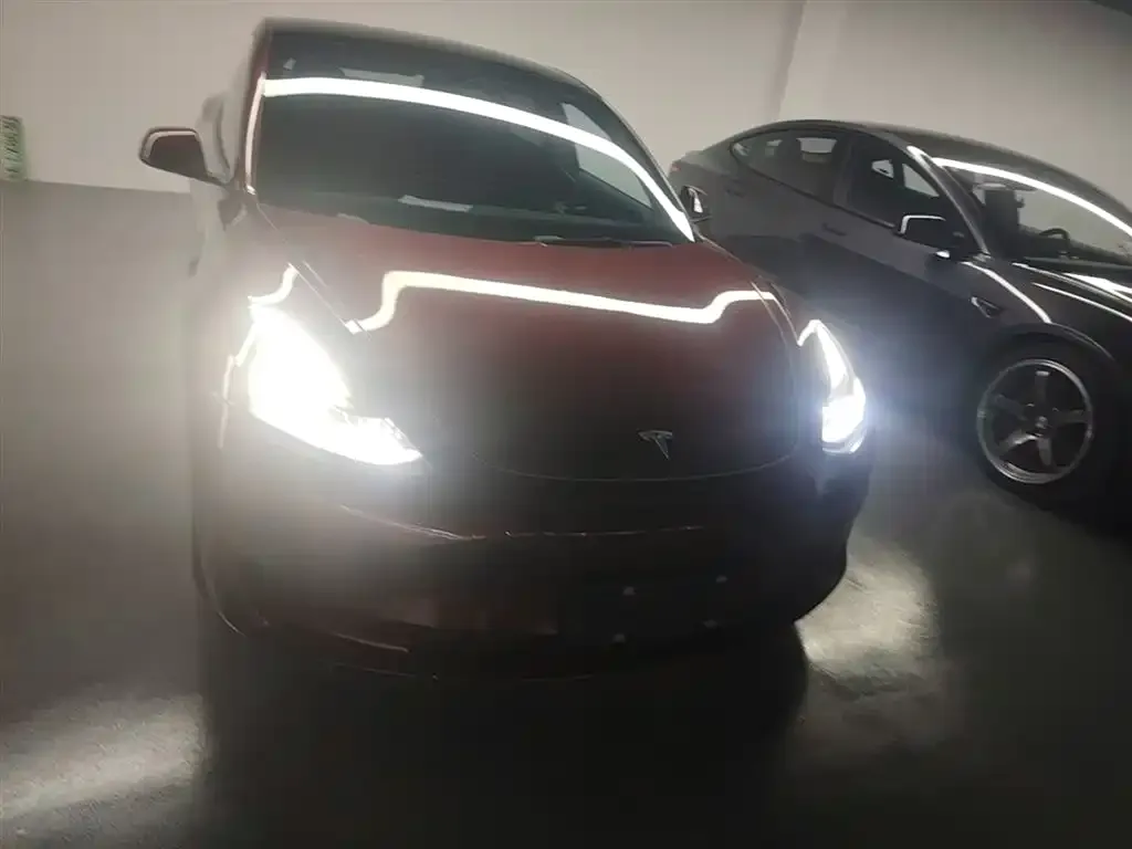 Tesla Model 3 — фото 3