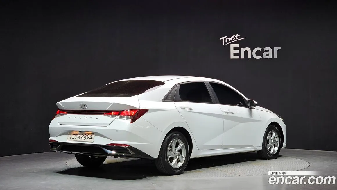 Hyundai AVANTE — фото 3