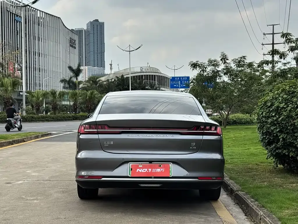 BYD Han — фото 10
