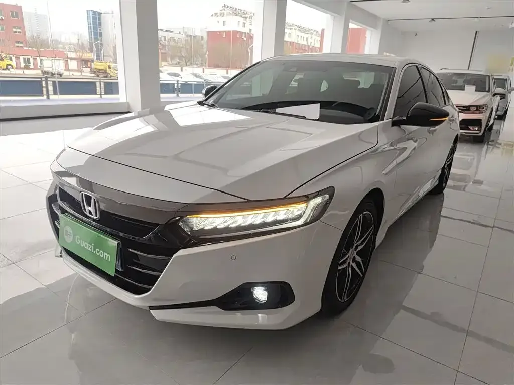 Honda Accord — фото 8
