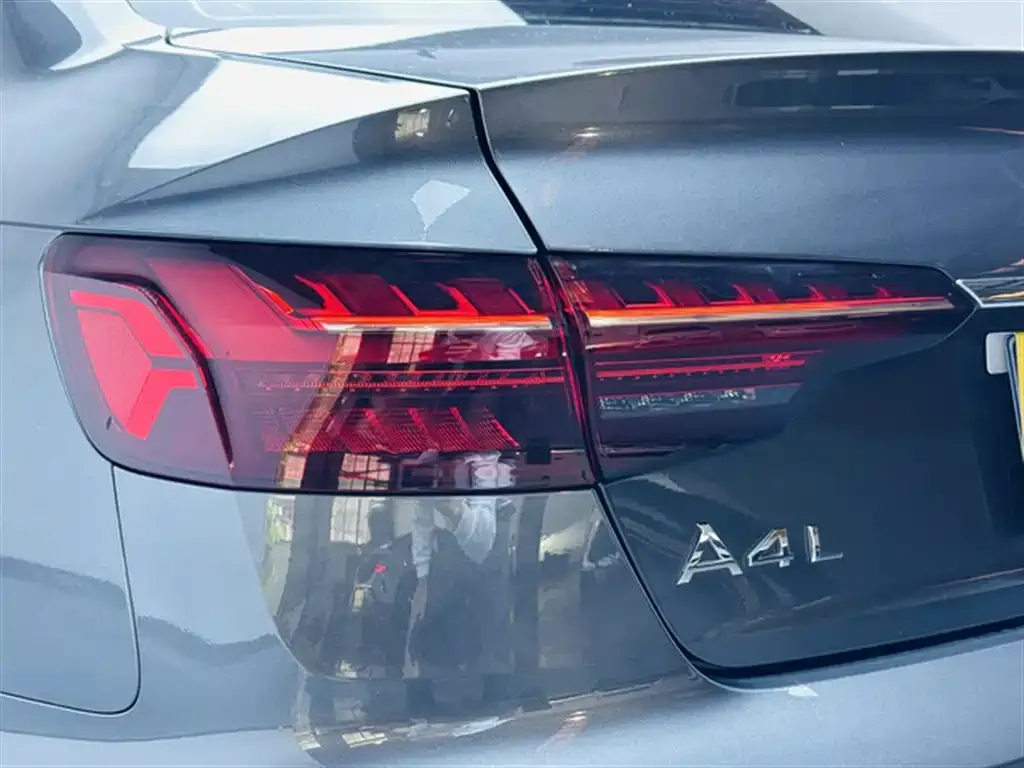 Audi A4L — фото 9