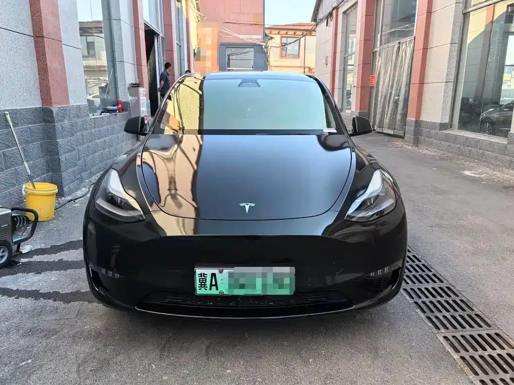 Tesla Model Y — фото 4