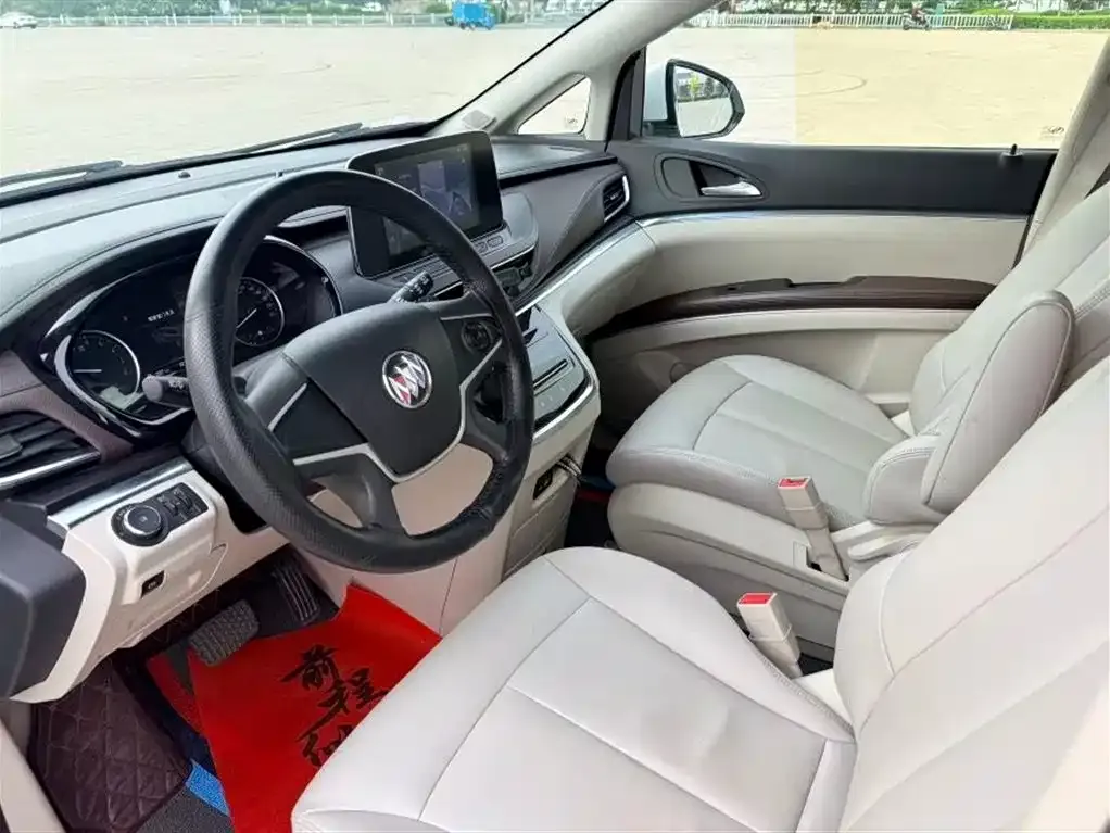 Buick GL8 2021 из CN, фото 2