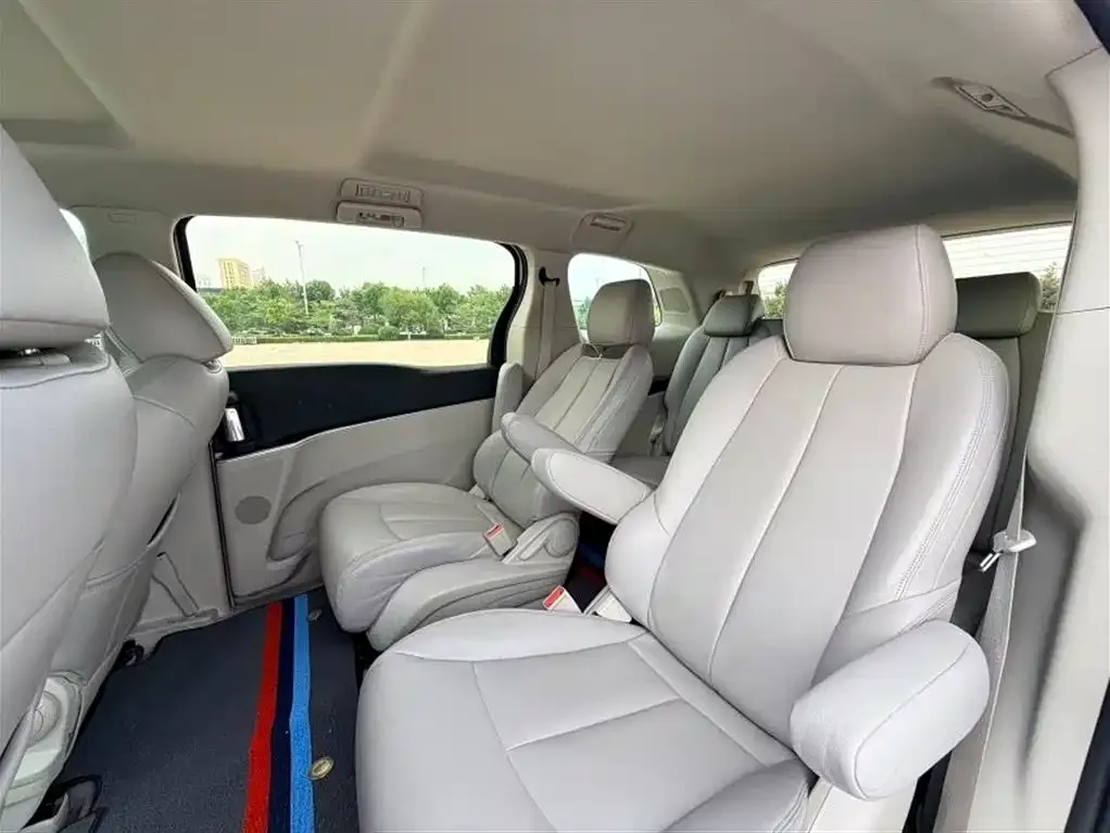 Buick GL8 2021 из CN, фото 4