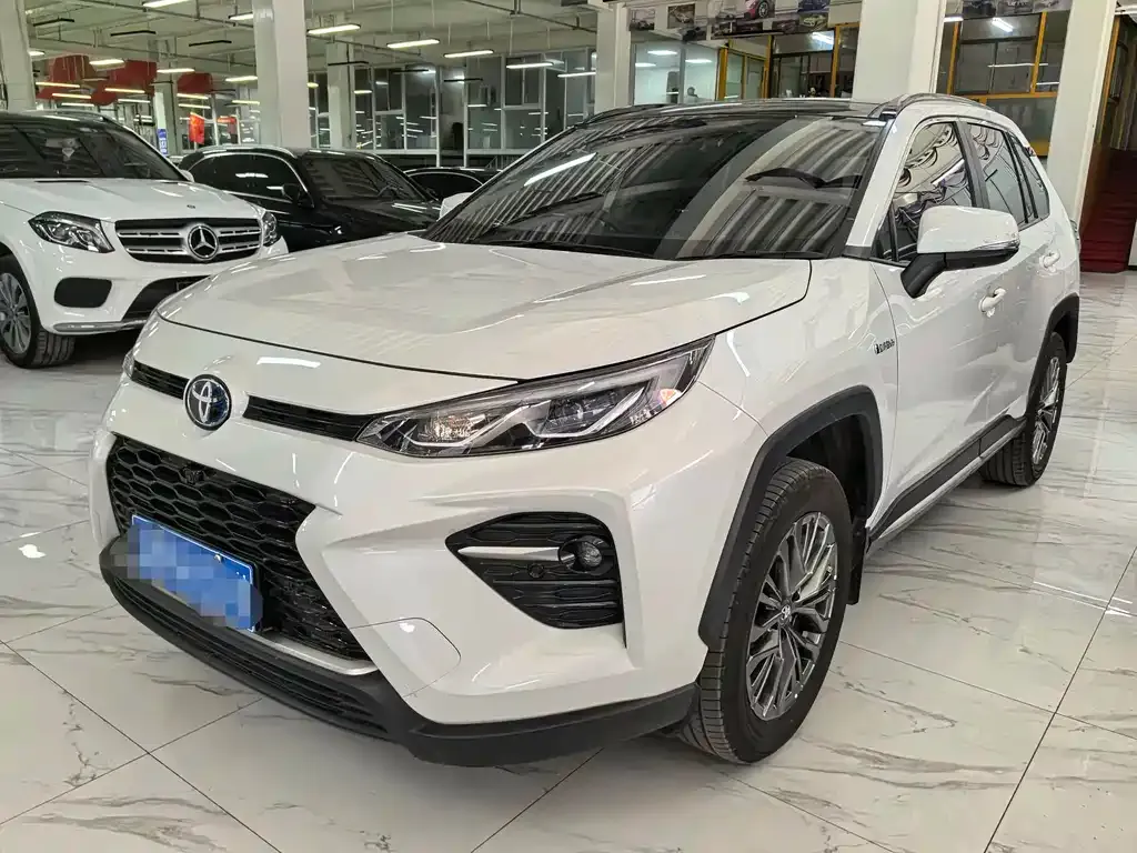 Toyota Wildlander — фото 1