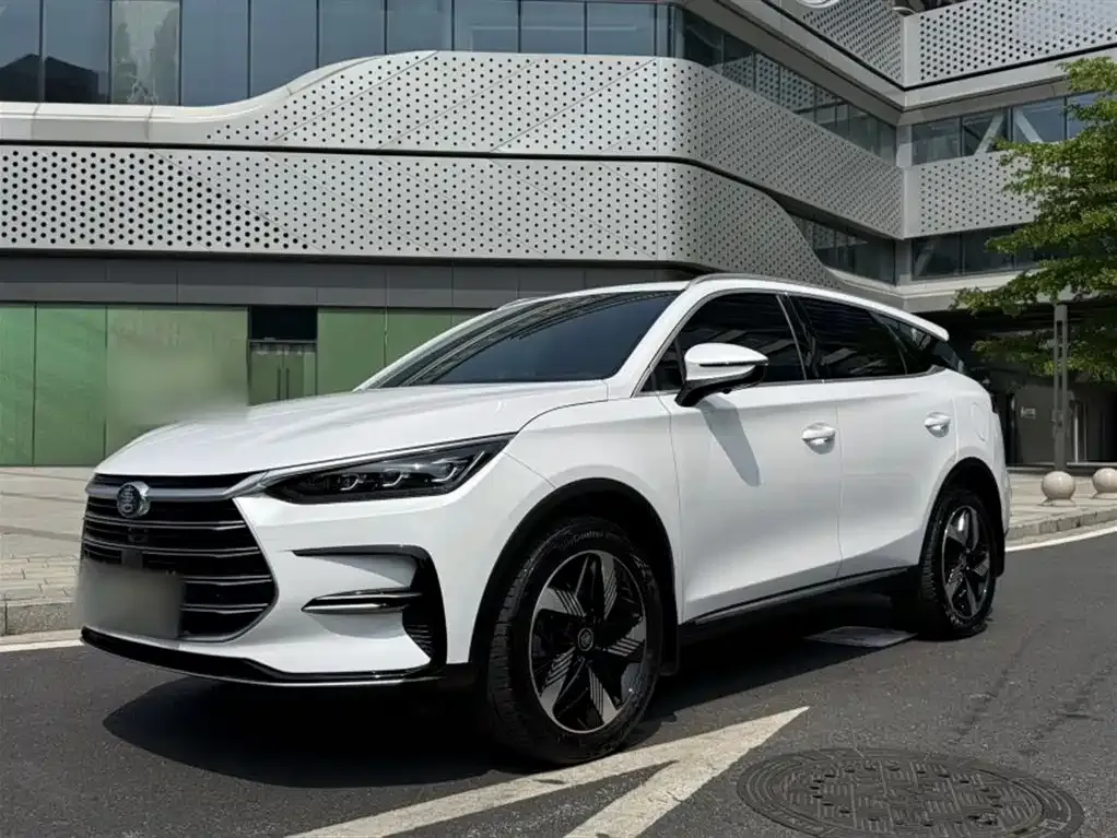 BYD Tang New Energy — фото 1