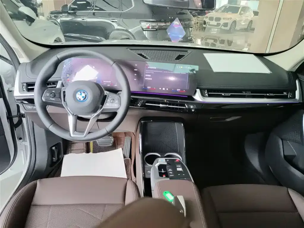 BMW iX1 2024 из CN, фото 10