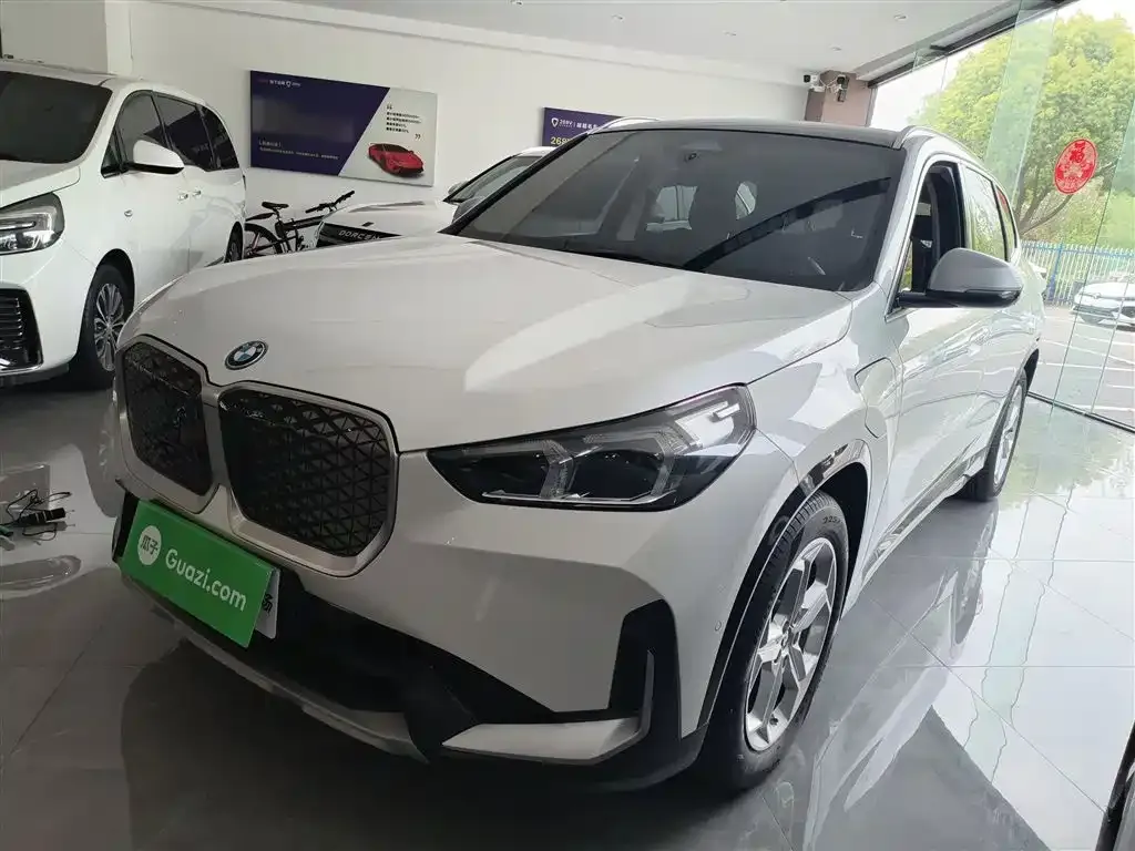 BMW iX1 2024 из CN, фото 4