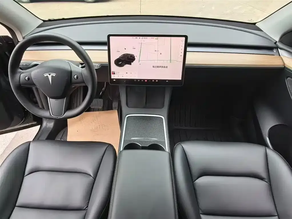 Tesla Model Y — фото 4