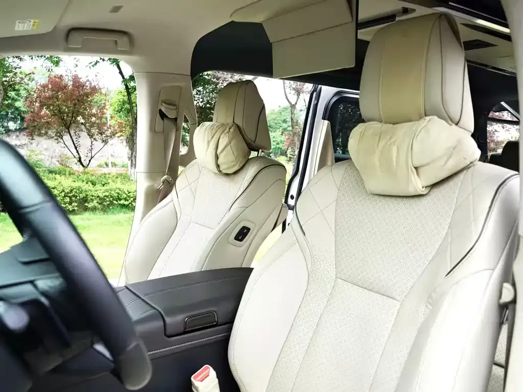 Toyota Alphard — фото 4