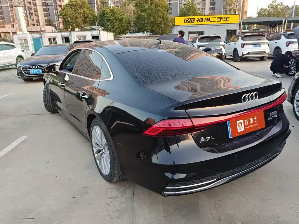 Audi A7L — фото 7