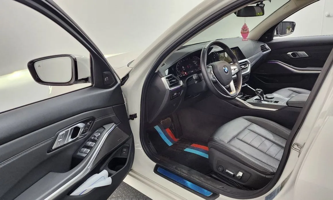 BMW 3-Series 2021 из KR, фото 7