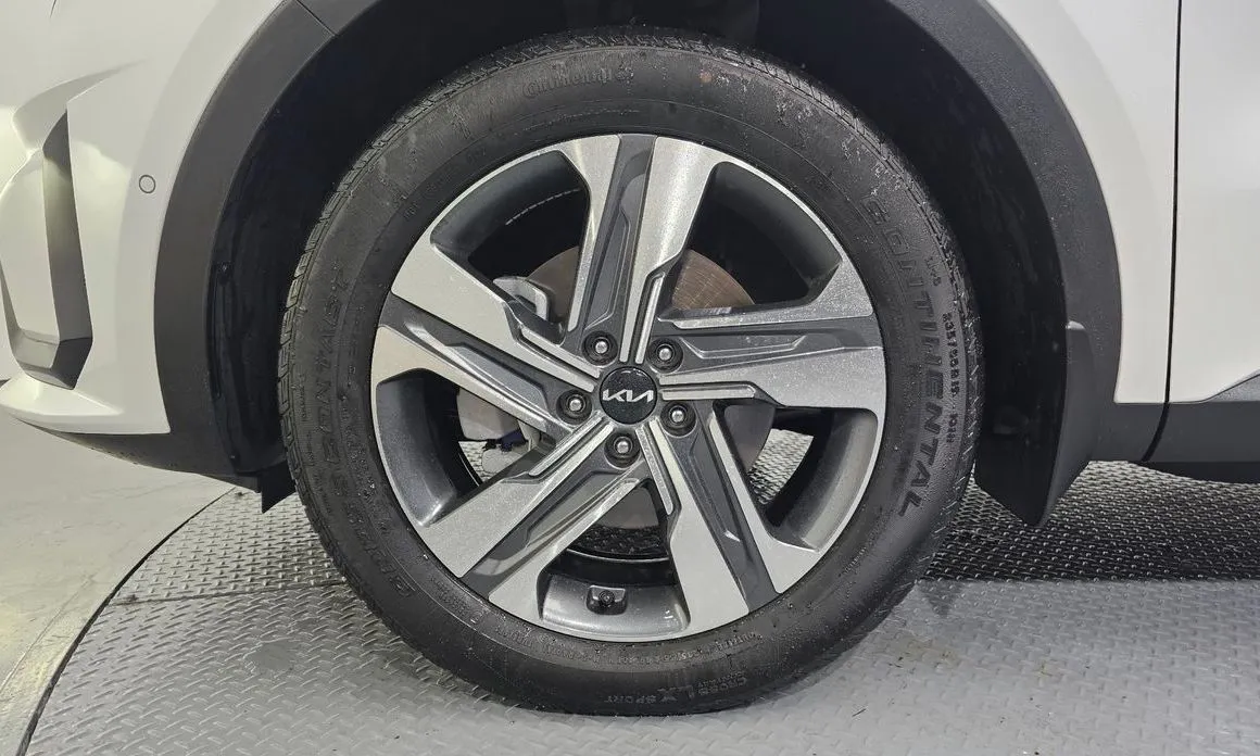 Kia Sorento — фото 8