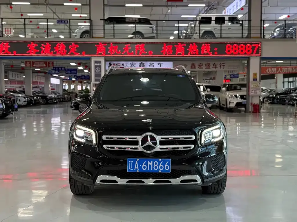 Mercedes-Benz GLB — фото 2