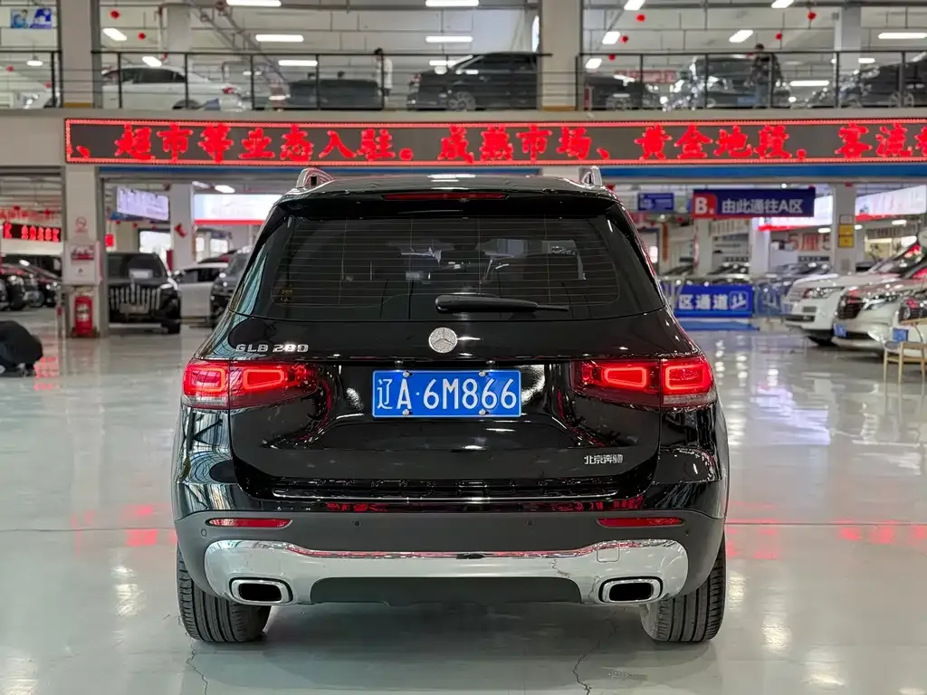 Mercedes-Benz GLB — фото 3