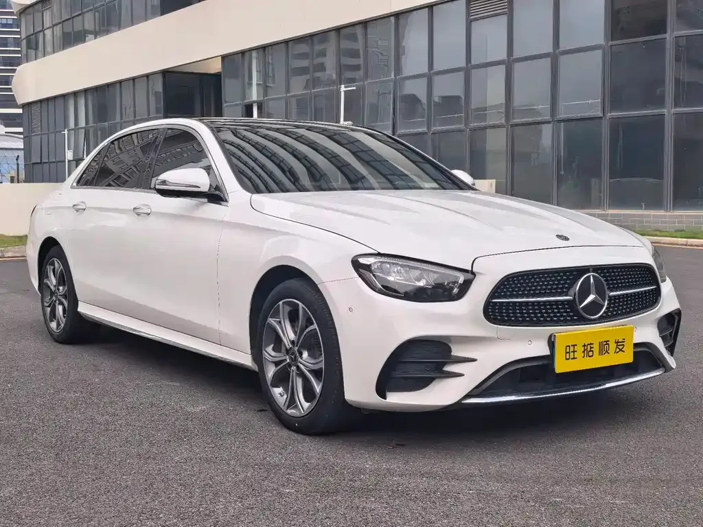 Mercedes-Benz E-Class — фото 10