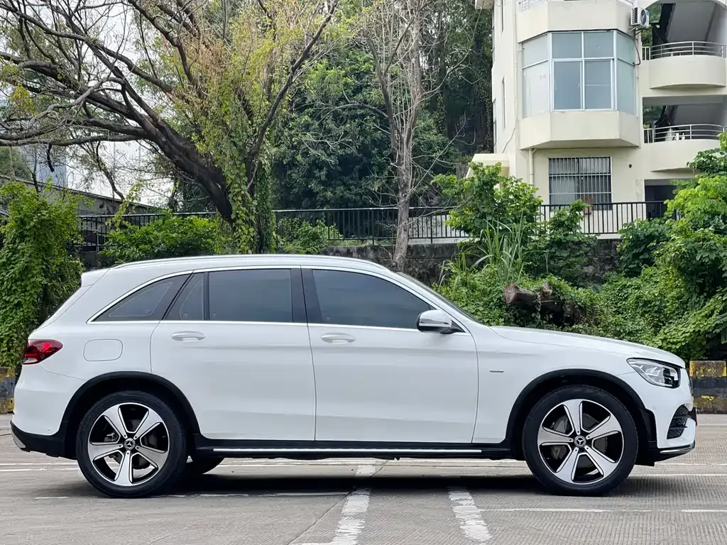Mercedes-Benz GLC — фото 10