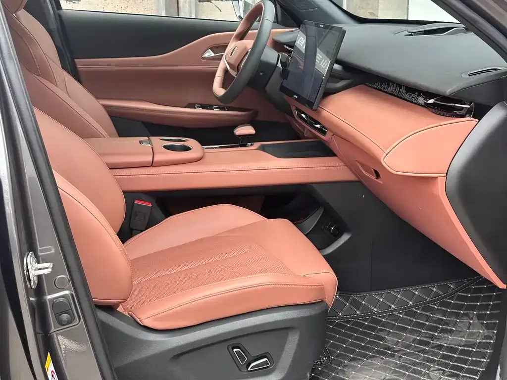 Changan UNI-Z 2024 из CN, фото 2