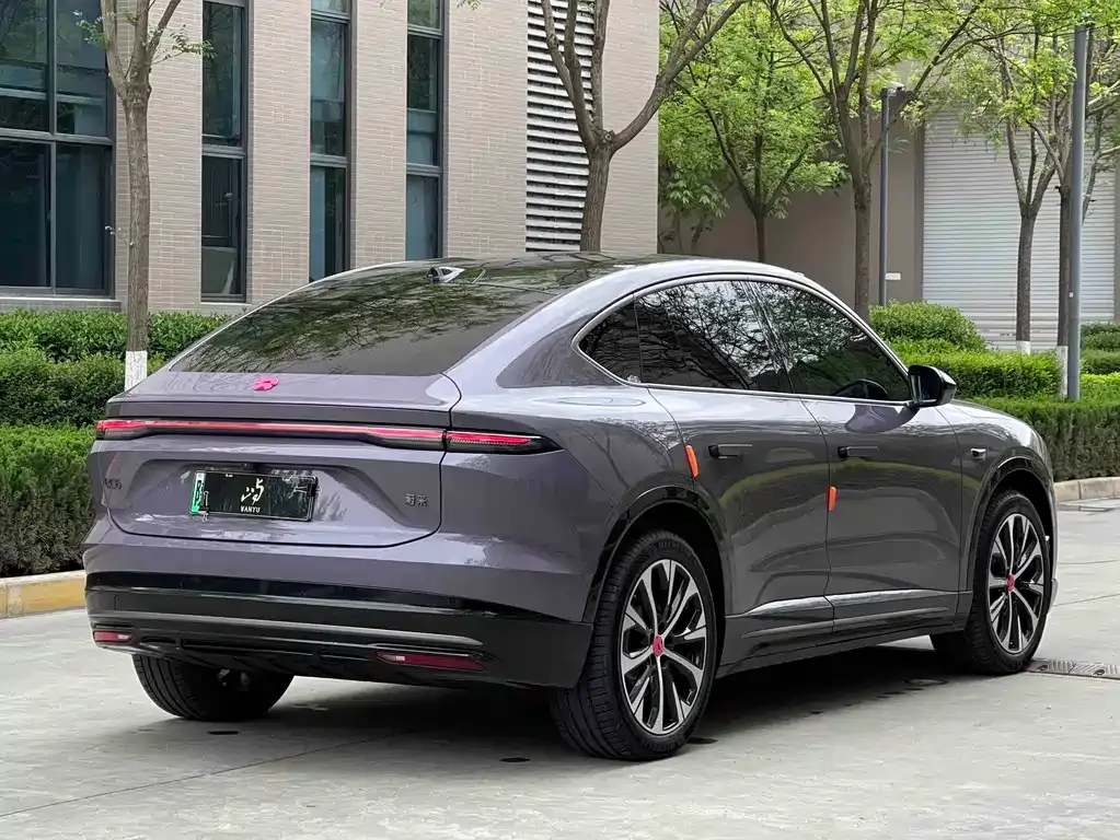 NIO EC6 — фото 10