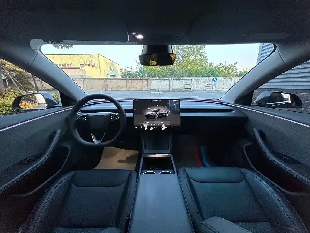 Tesla Model 3 — фото 4