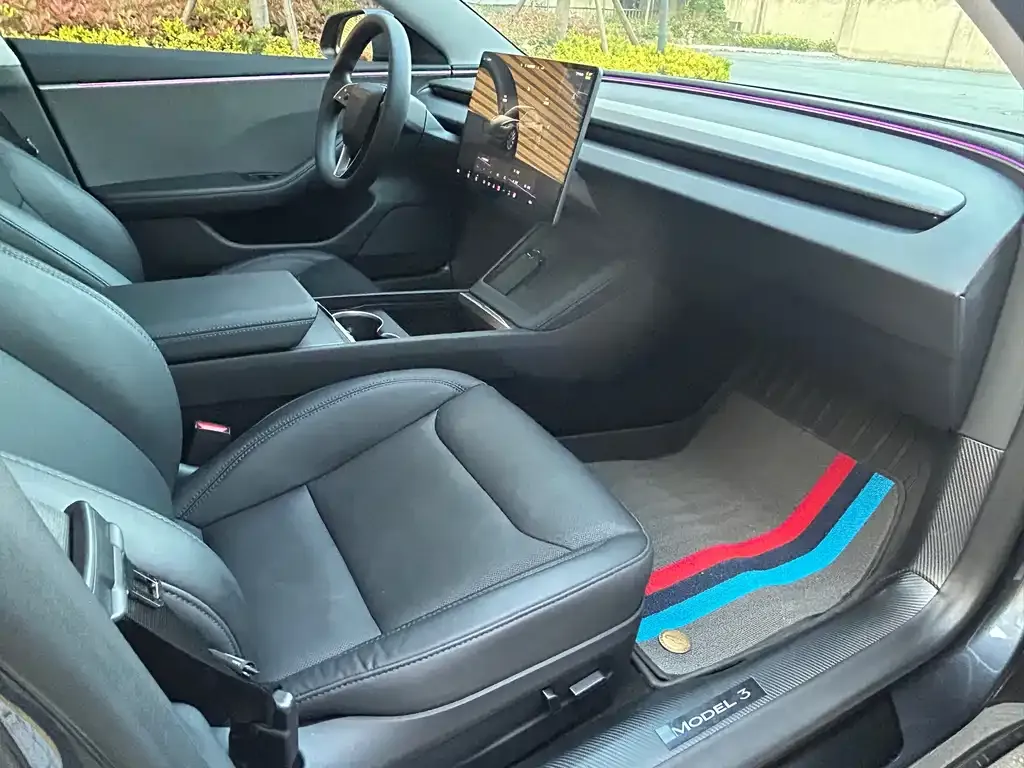 Tesla Model 3 — фото 5