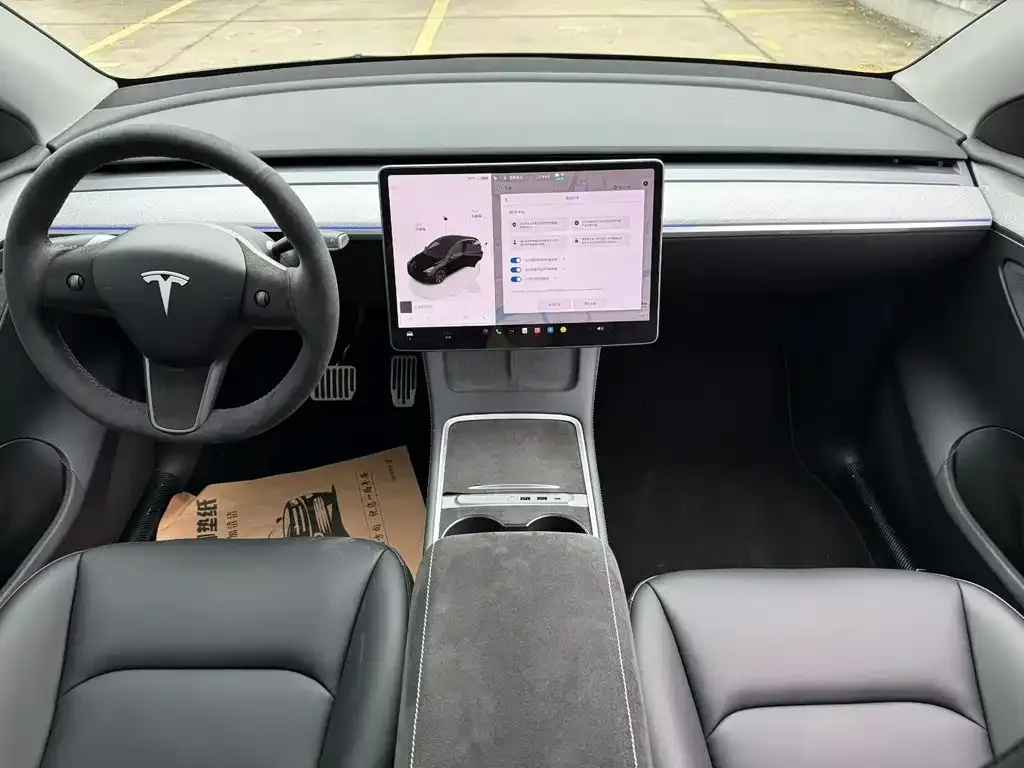 Tesla Model Y — фото 5