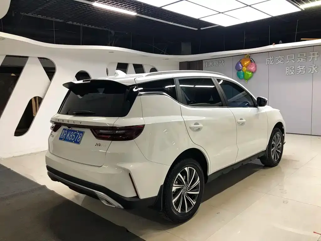 Geely Vision X6 — фото 9