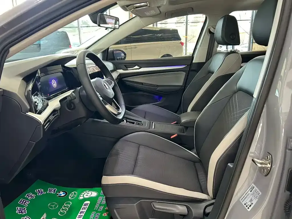 Volkswagen Golf 2021 из CN, фото 7