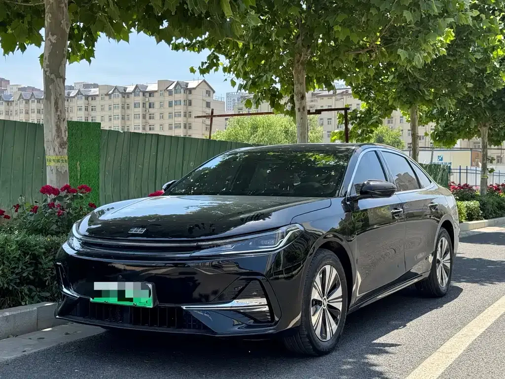Geely Galaxy A7 — фото 1
