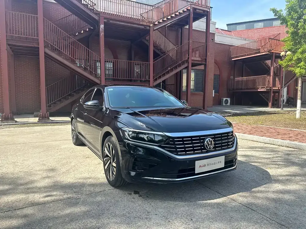 Volkswagen Passat — фото 10
