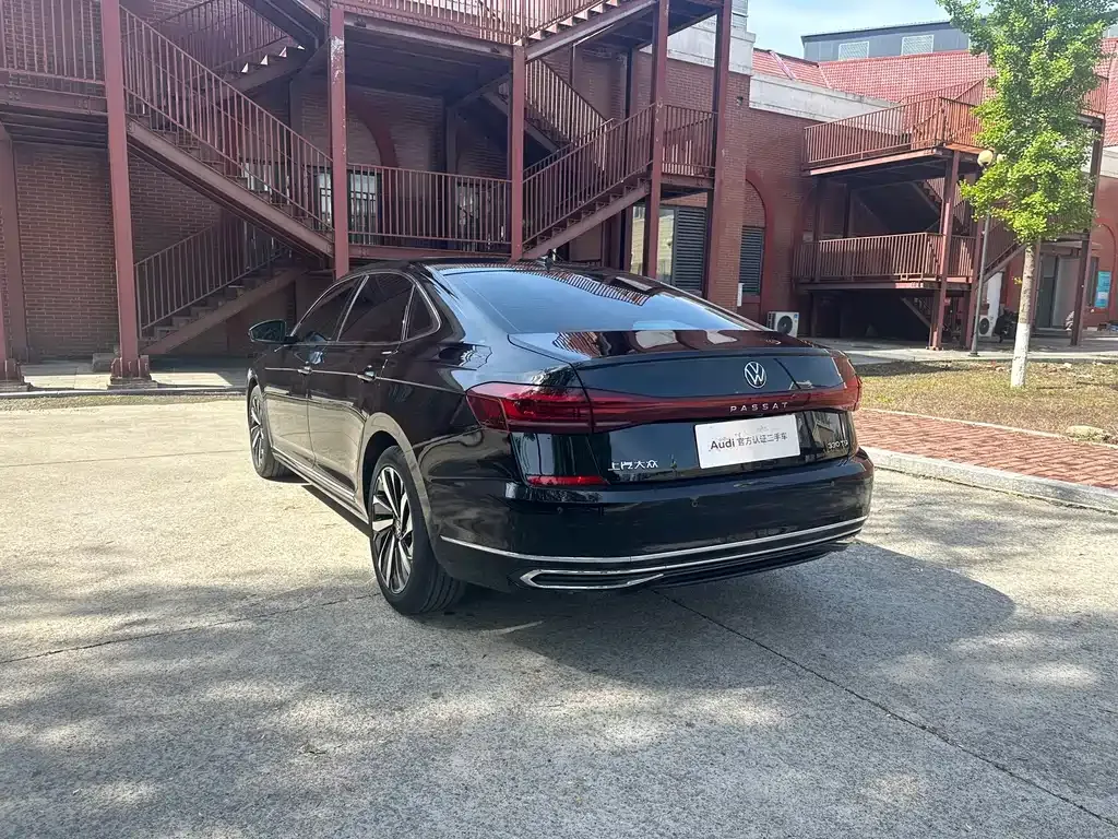 Volkswagen Passat — фото 9