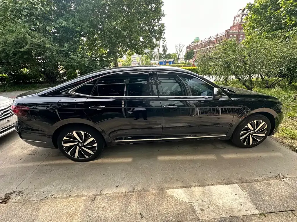 Volkswagen Passat — фото 8
