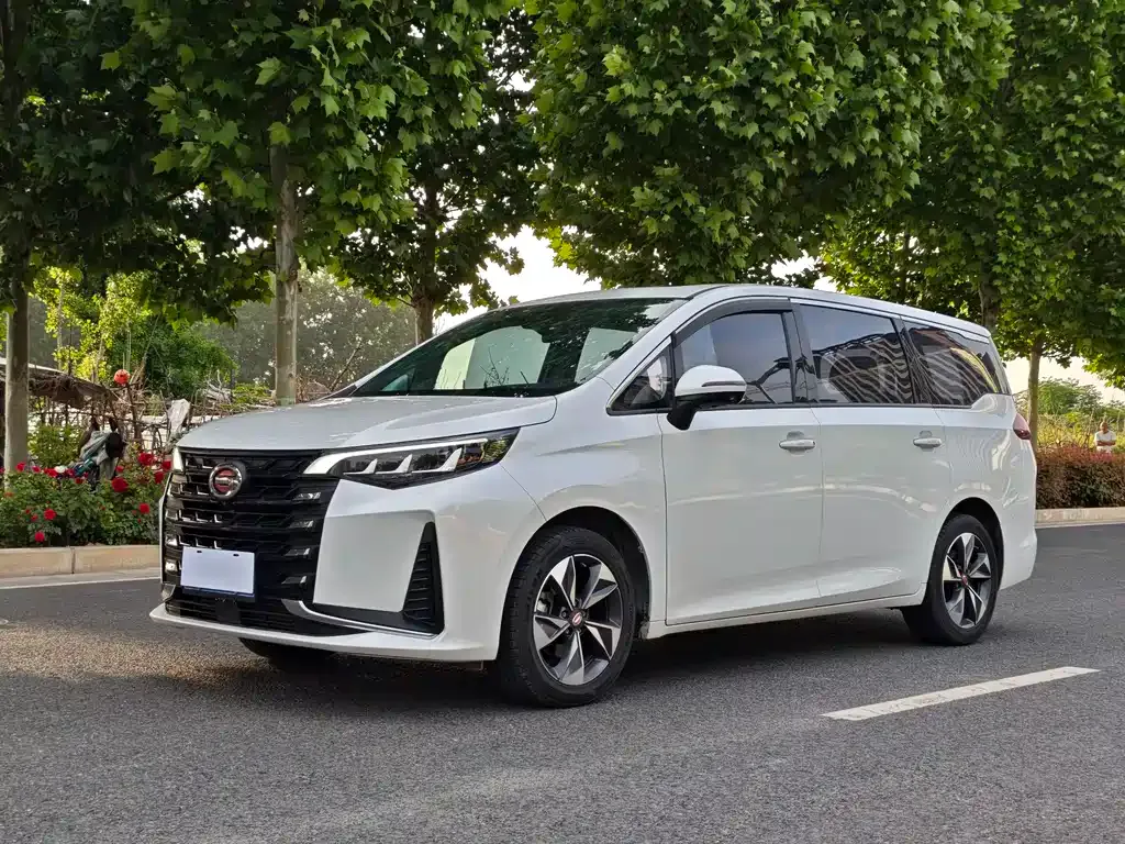 GAC Motor Trumpchi M6 — фото 1