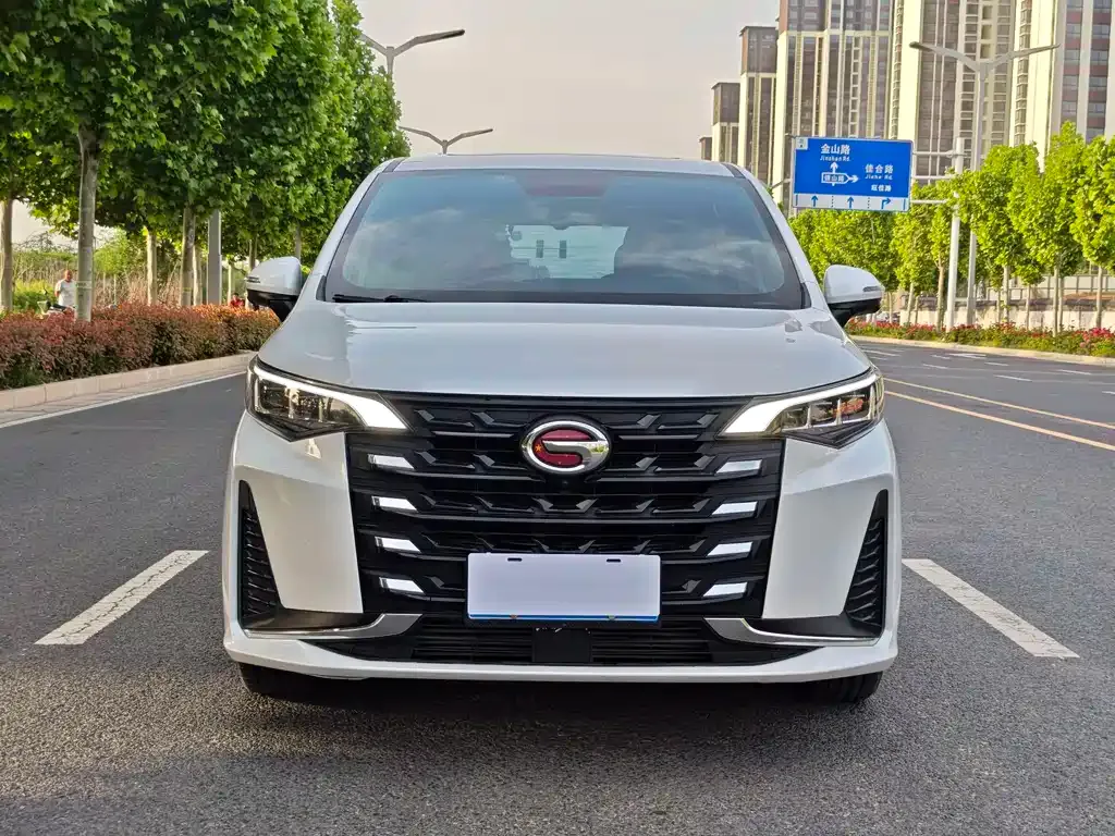 GAC Motor Trumpchi M6 — фото 10