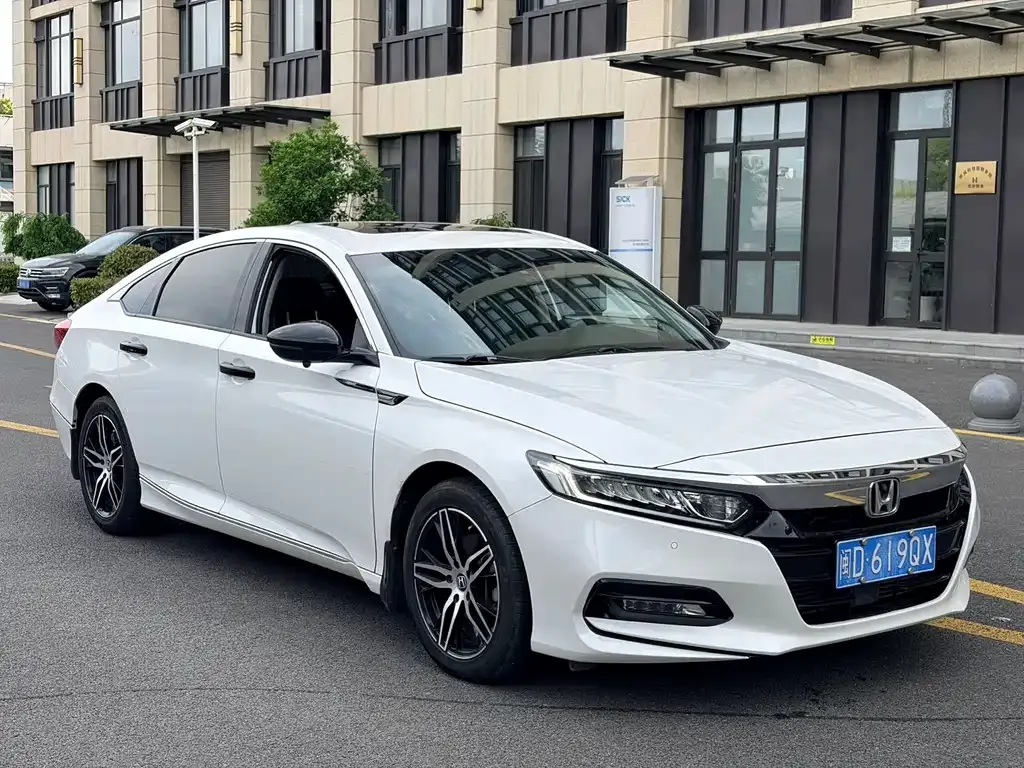 Honda Accord — фото 3