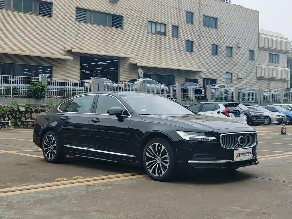 Volvo S90 — фото 8