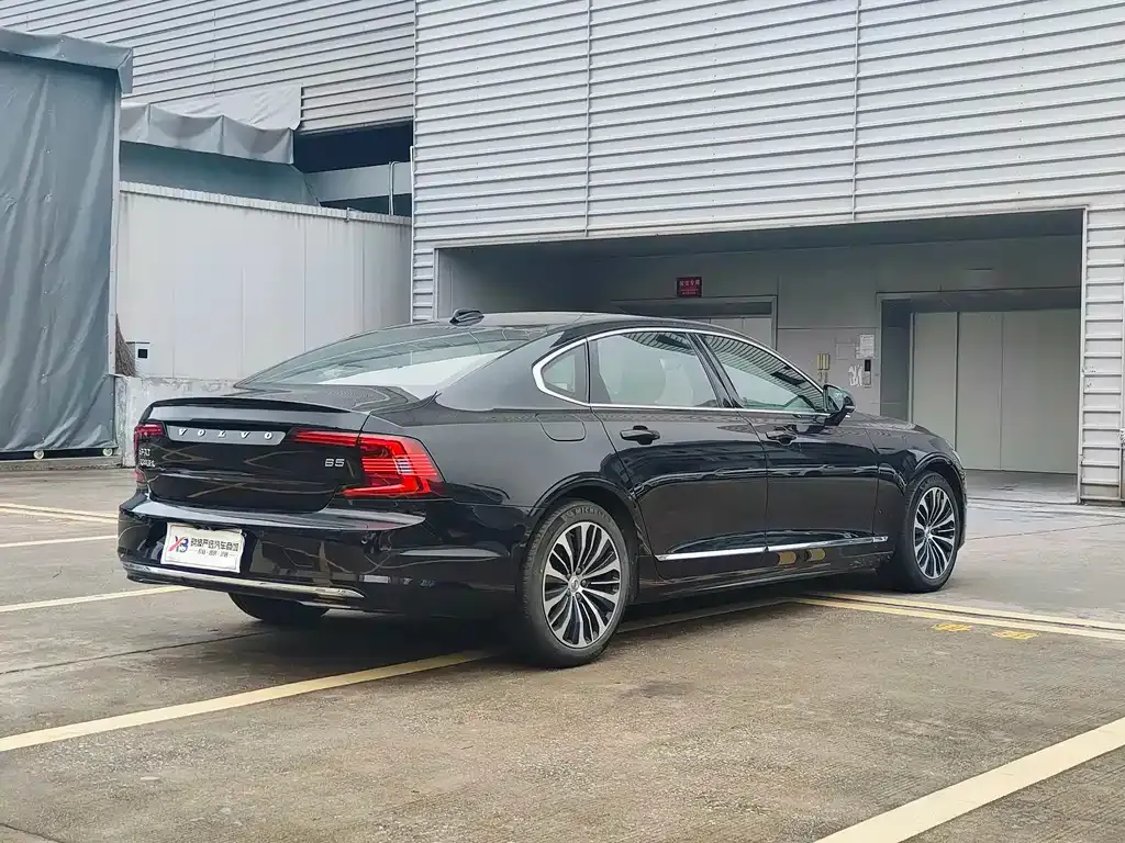 Volvo S90 — фото 3