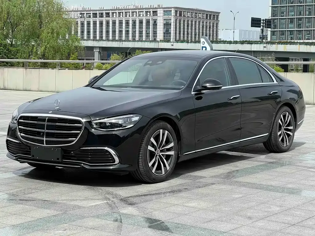 Mercedes-Benz S-Class — фото 1