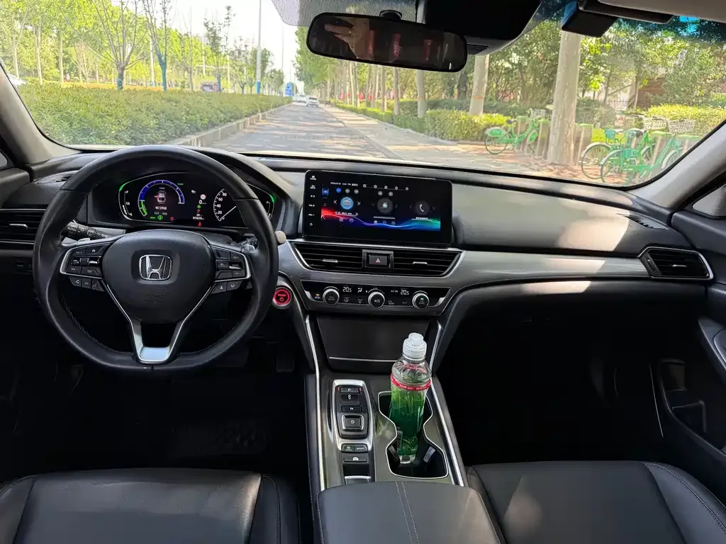 Honda Accord — фото 3