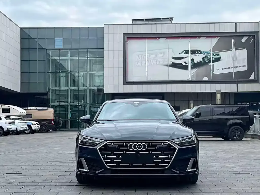 Audi A7L 2022 из CN, фото 7