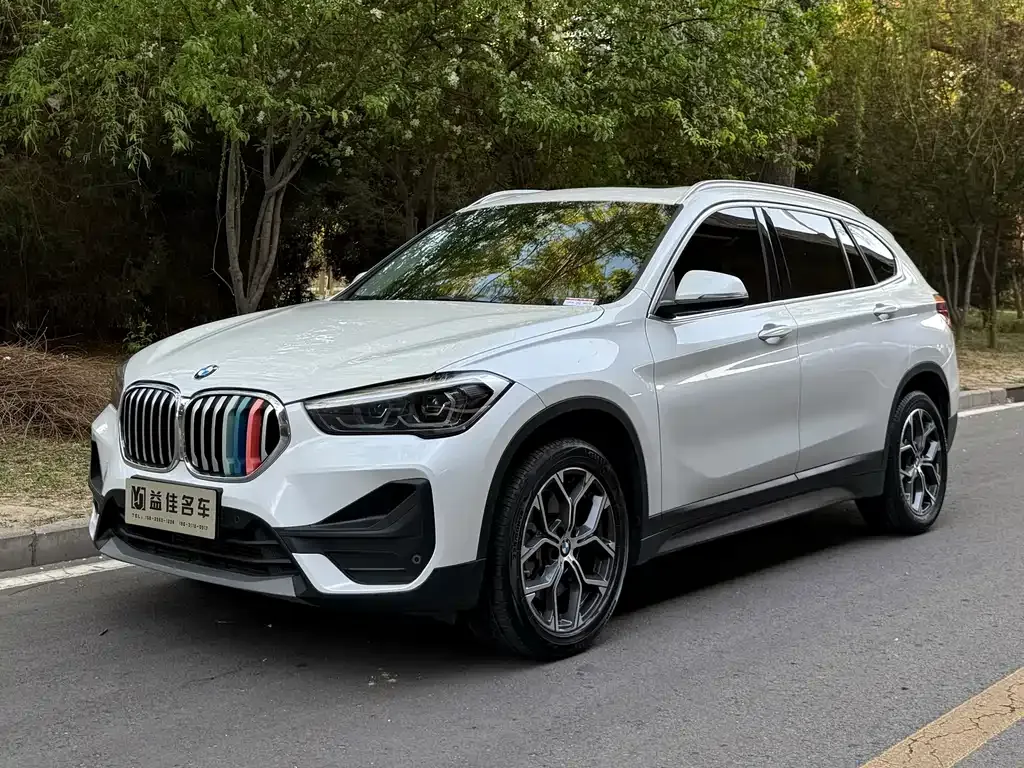 BMW X1 — фото 1