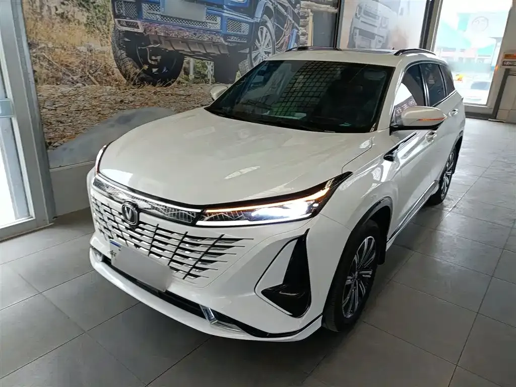 Changan CS75PLUS — фото 3