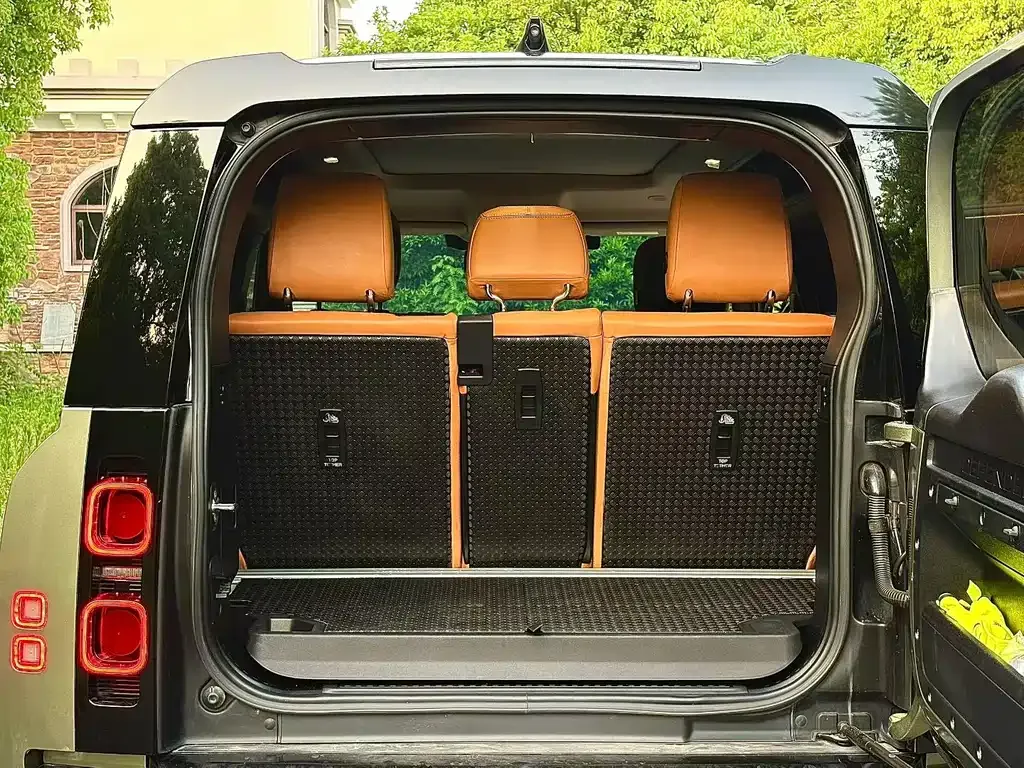Land Rover Defender — фото 6