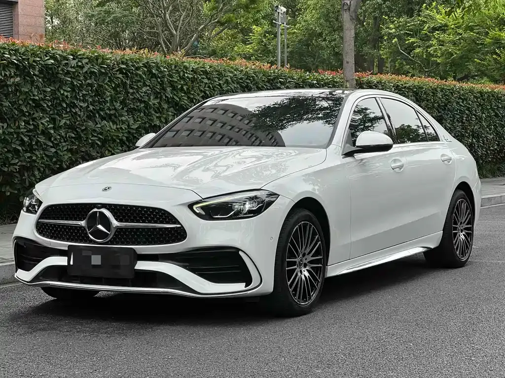 Mercedes-Benz C-Class — фото 1